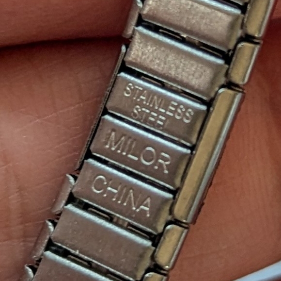 Vintage Milor stretch two toned bracelet - Picture 5 of 5